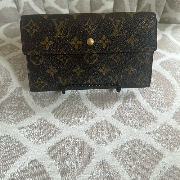Louis Vuitton Handbags - Louis Vuitton Brown and Gold Monogram Wallet